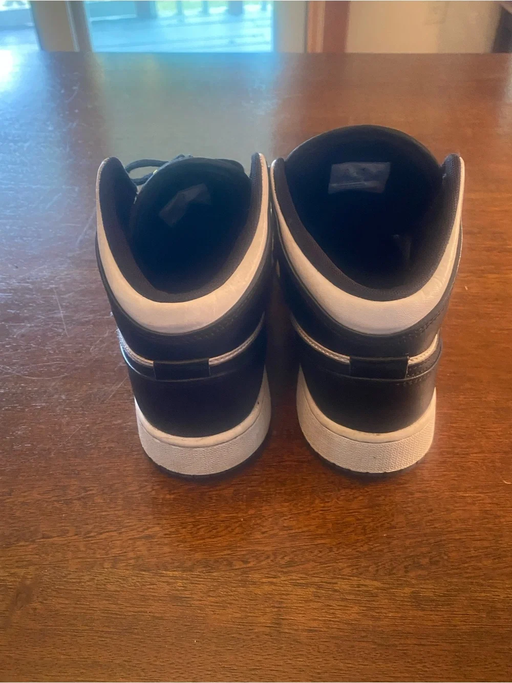 Air Jordan 1 Mid Yellow Black White Basketball sneakers  youth 5Y DQ8423-701 EUC